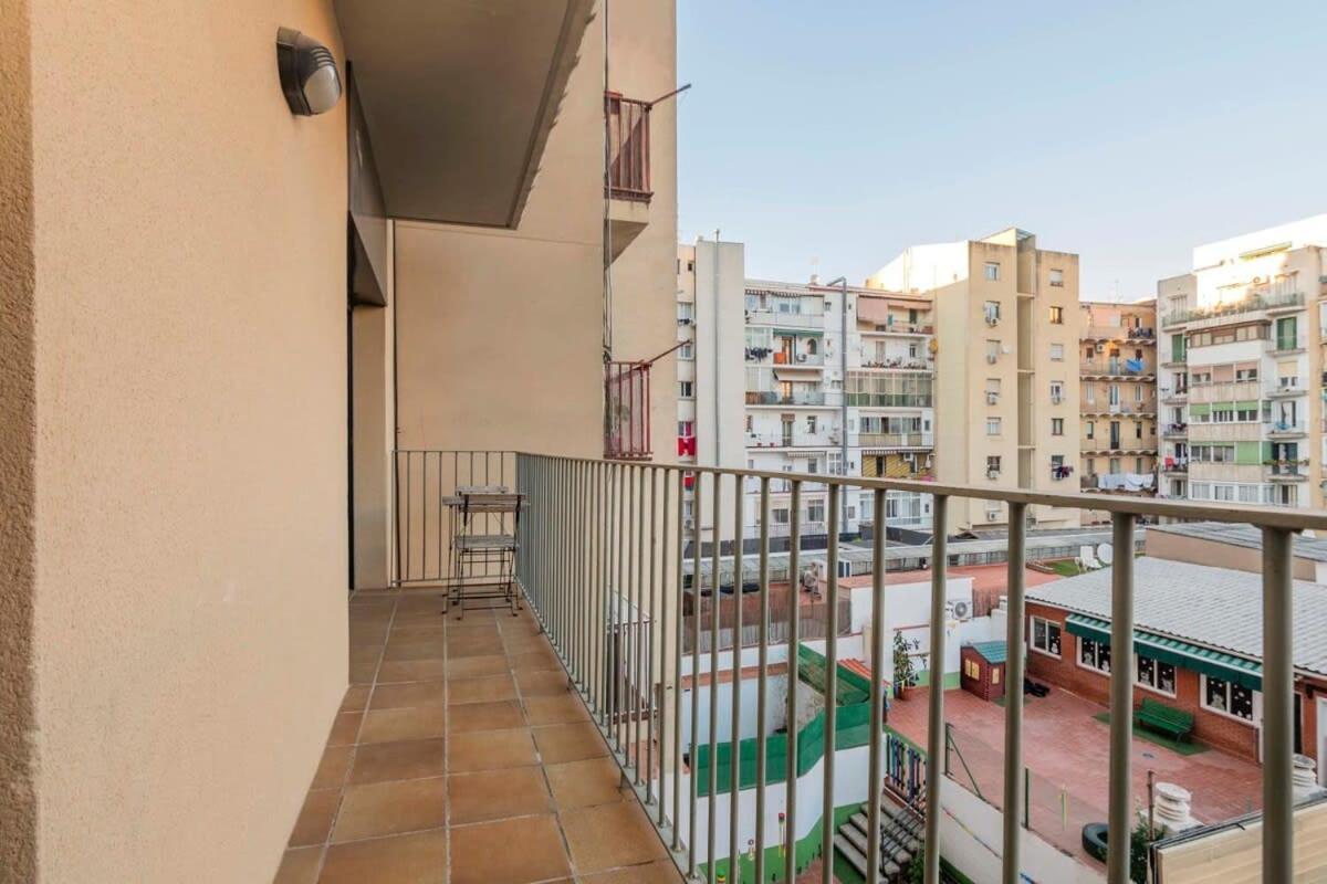 Modern And Bright Apartment In Eixample 3-1 Barcelona Exterior photo